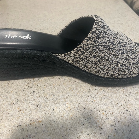 The Sak Shoe - Picture 3 of 3